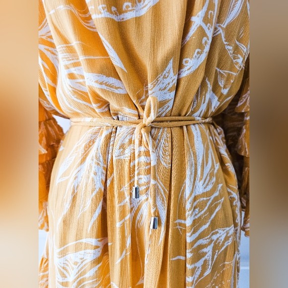 Vici Dolls - off shoulder ruffle dress - Picture 3 of 6